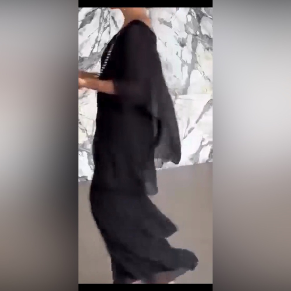 NEW !! Amazing BLACK  cascading tiered maxi dress Size Large.  $75 - Picture 7 of 7